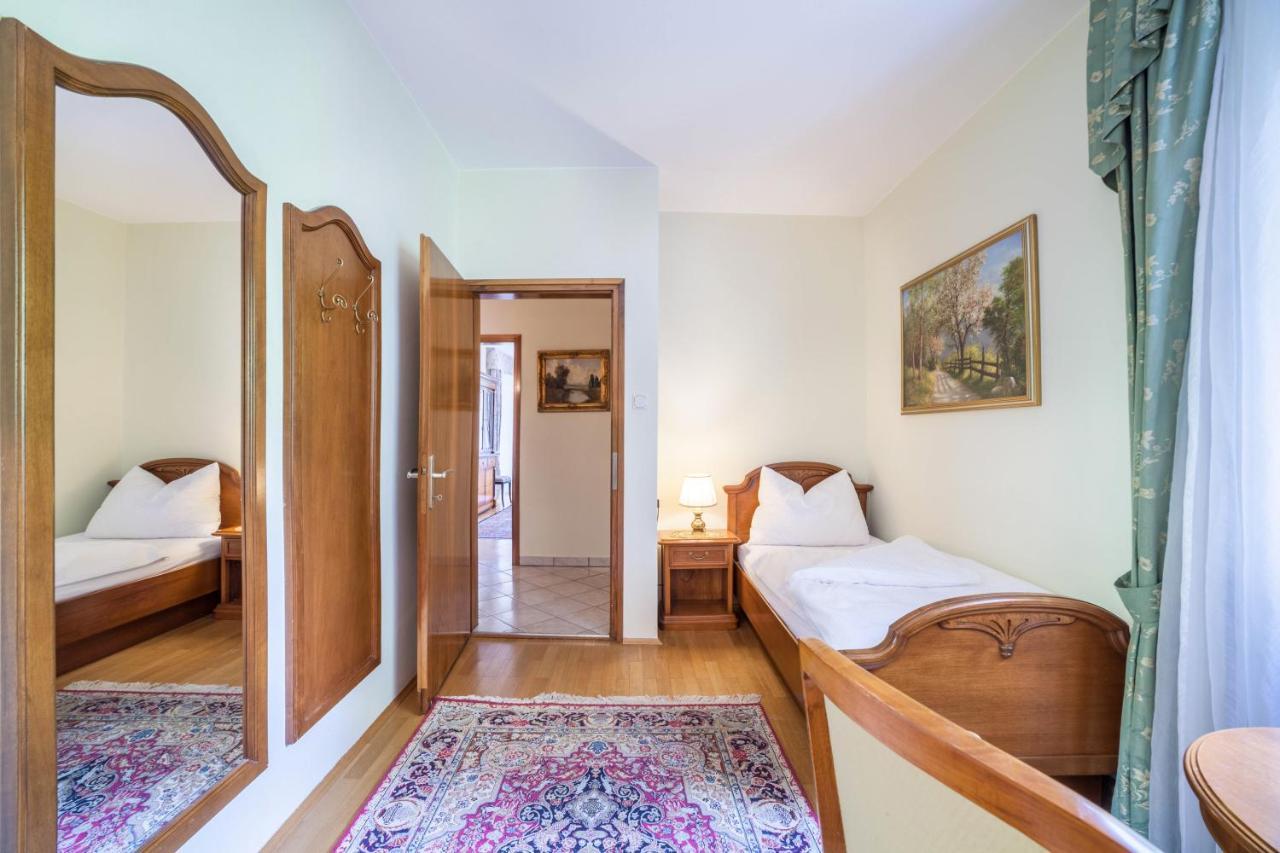 Villa Coris Ferienwohnung Magnolia Merano Kültér fotó